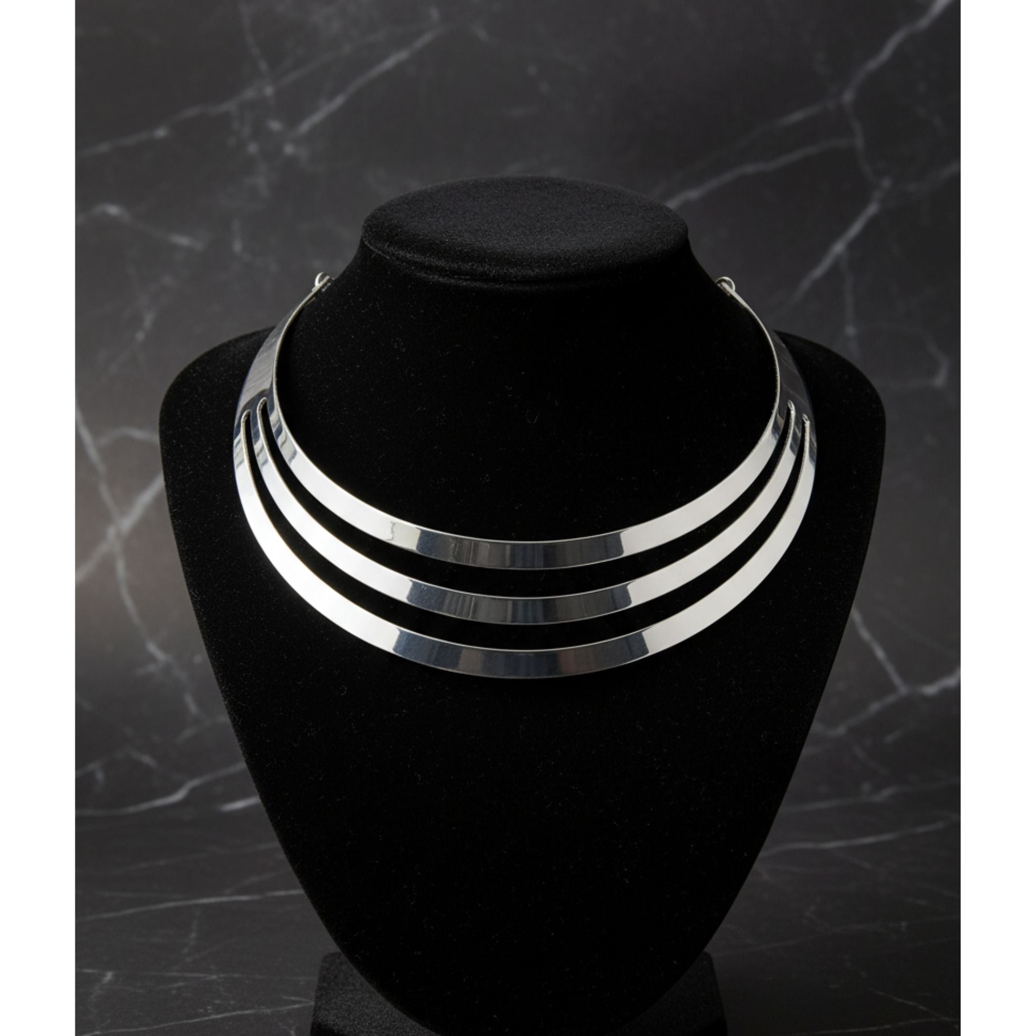GARGANTILLA CHOKER TRIPLE PLATEADO - ELEGANCIA MINIMALISTA Y MODERNA