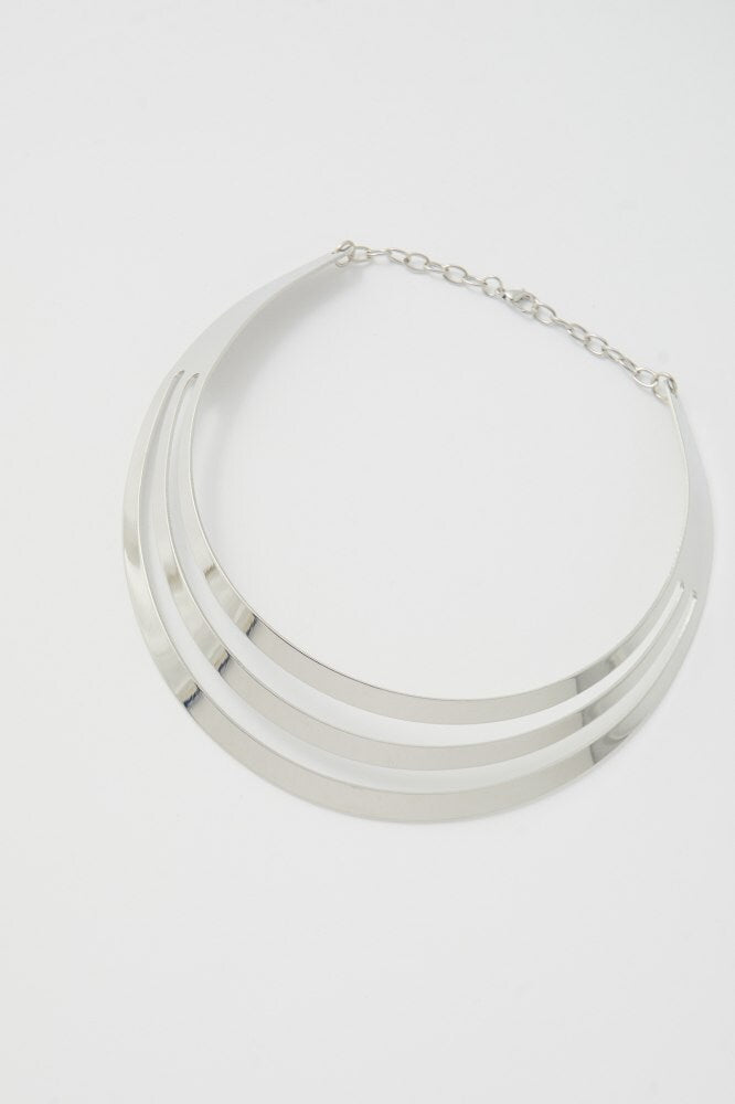 GARGANTILLA CHOKER TRIPLE PLATEADO - ELEGANCIA MINIMALISTA Y MODERNA