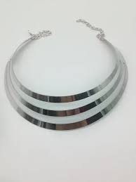 GARGANTILLA CHOKER TRIPLE PLATEADO - ELEGANCIA MINIMALISTA Y MODERNA